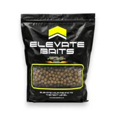 Elevate Baits Garlic Infusion 15mm 1KG Boilies on a white background.