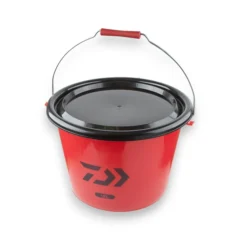 Daiwa Dvec 18L Bucket with lid secured and handle upright